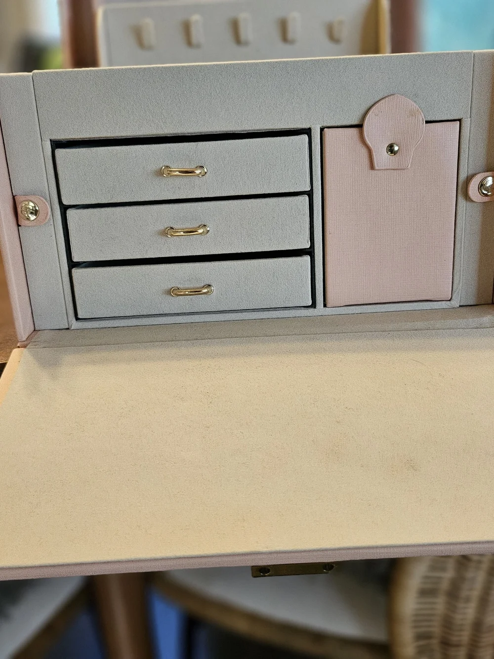 Vlando Pale Pink Faux Leather Multi Drawer Jewelry Organizer Box 10